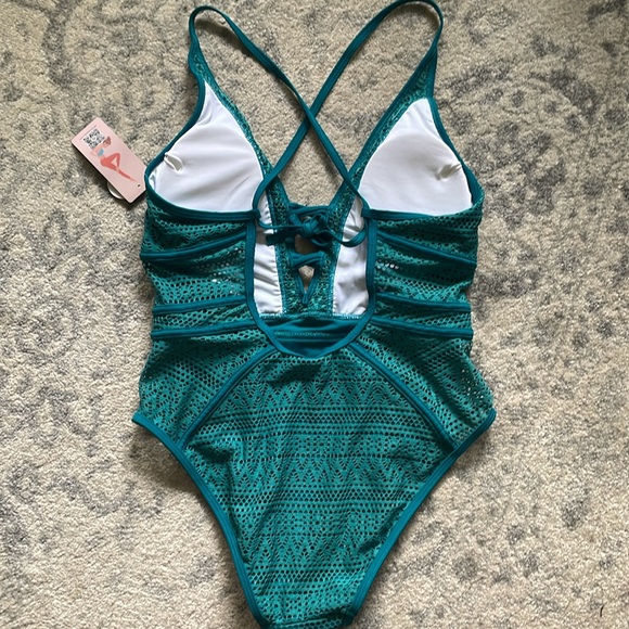 NWT Woman’s Crochet One-Piece Monokini Bathing Suit - Picture 5 of 10